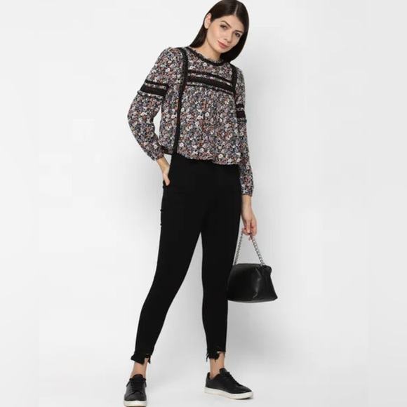 American Eagle Black Ditsy Floral Open-Back Flowy Boho Peasant Blouse S - Picture 12 of 12